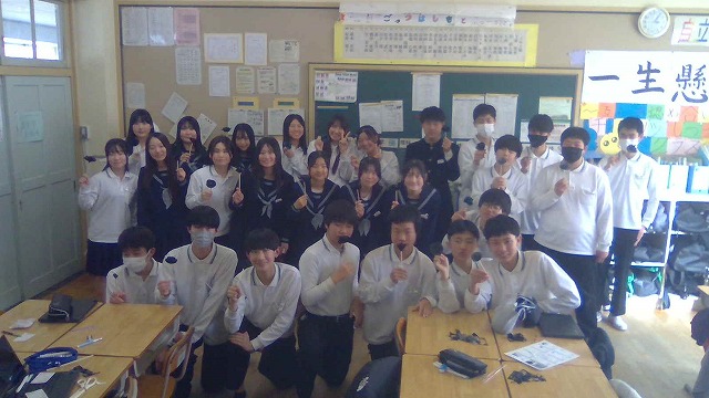 08 高槻市立第八中学校.jpg