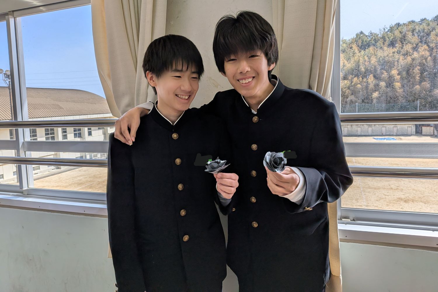 02 今治市立西中学校.jpg