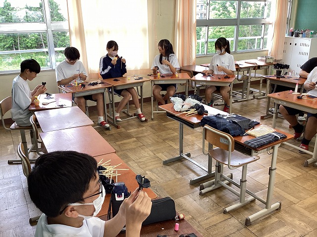 03 羽曳野市立峰塚中学校.jpg