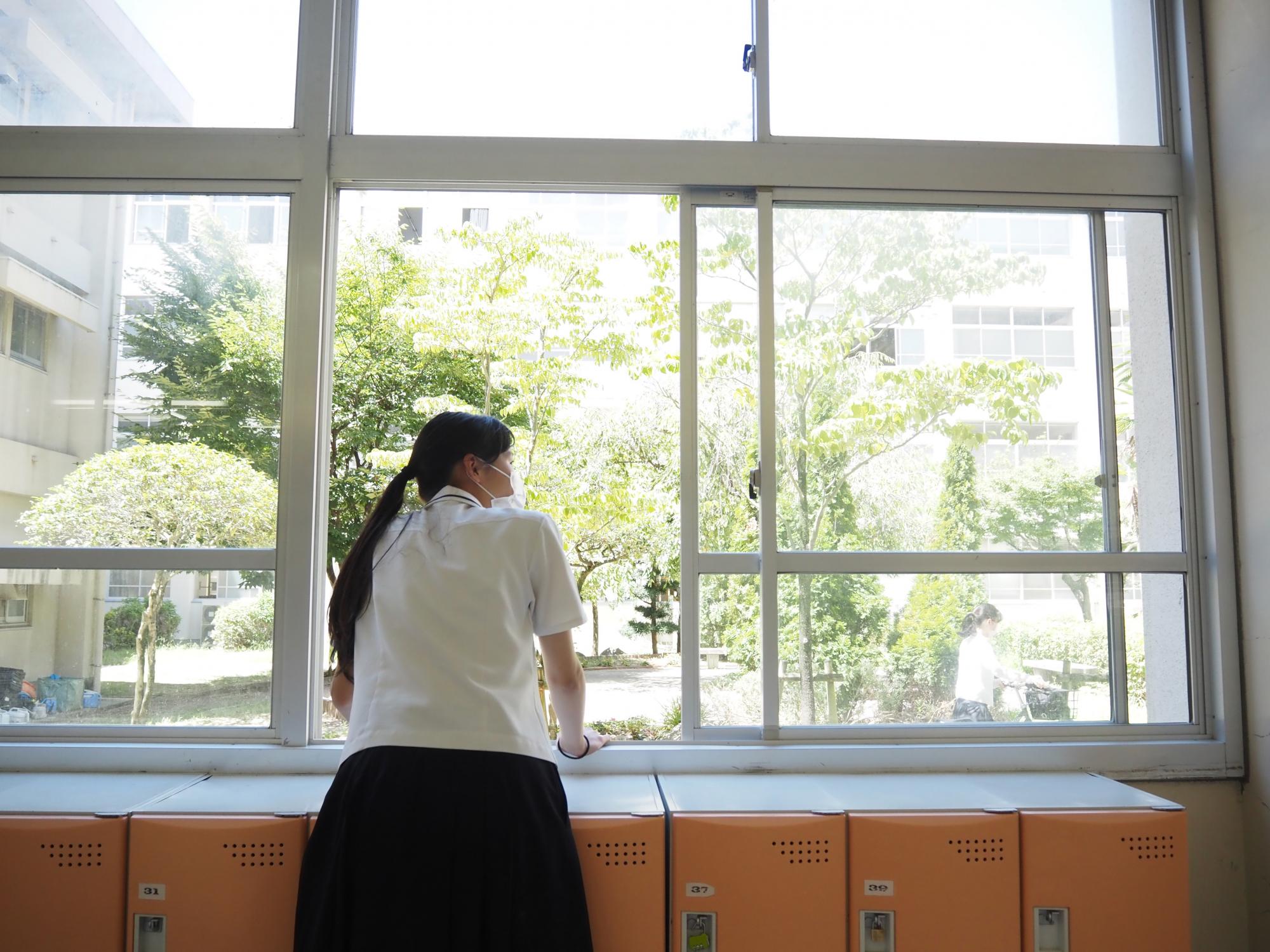 筑紫丘高等学校(福岡県) データ KANKO 学校制服フォトライブラリー