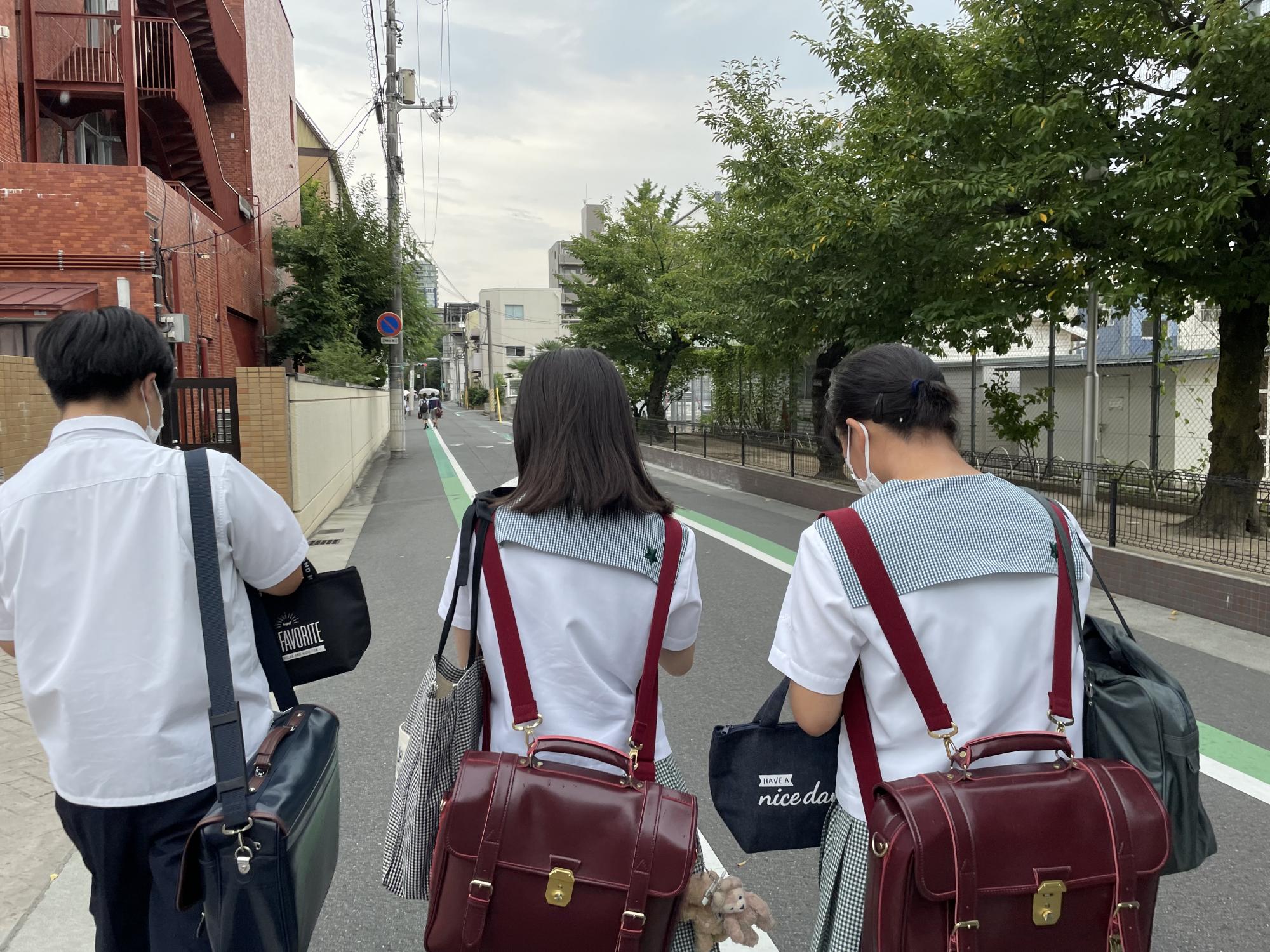 就実高等学校(岡山県) データ KANKO 学校制服フォトライブラリー