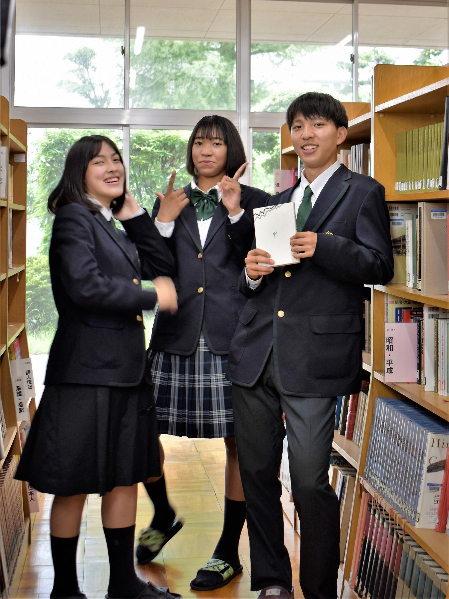 海星高等学校(三重県) データ KANKO 学校制服フォトライブラリー