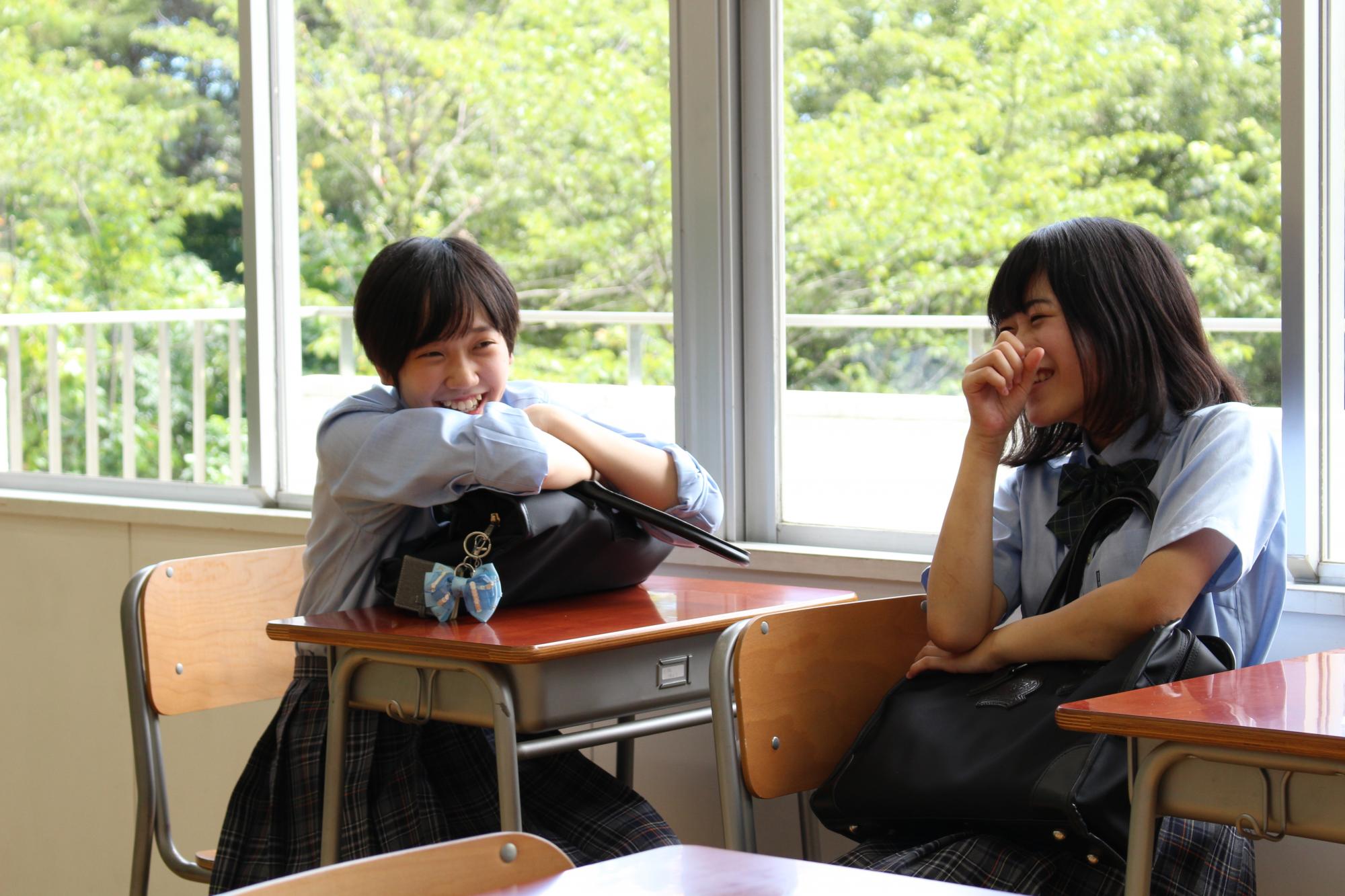 津田学園高等学校(三重県) データ KANKO 学校制服フォトライブラリー