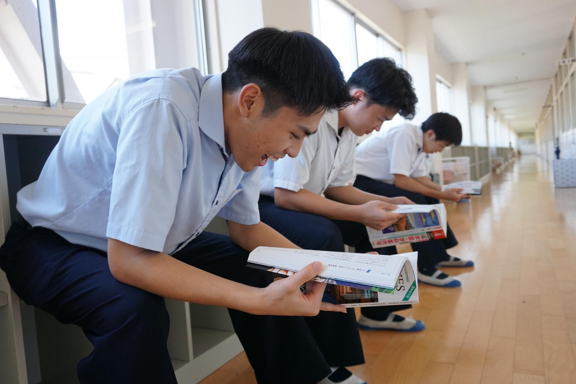 佐世保南高等学校(長崎県) データ KANKO 学校制服フォトライブラリー